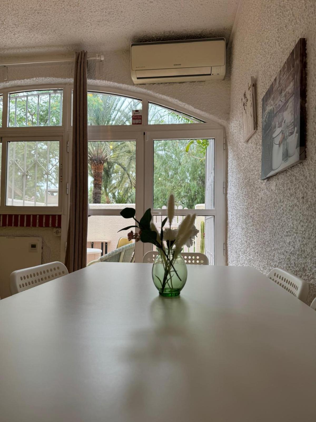 Villa Mare - 2 Beds With Balcony, Patio And Pool And Direct Park Access مرسية المظهر الخارجي الصورة