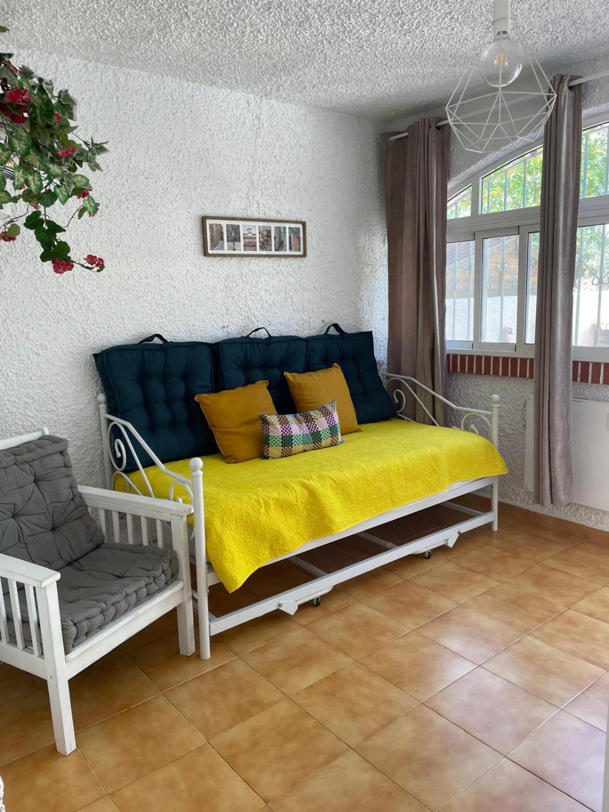Villa Mare - 2 Beds With Balcony, Patio And Pool And Direct Park Access مرسية المظهر الخارجي الصورة