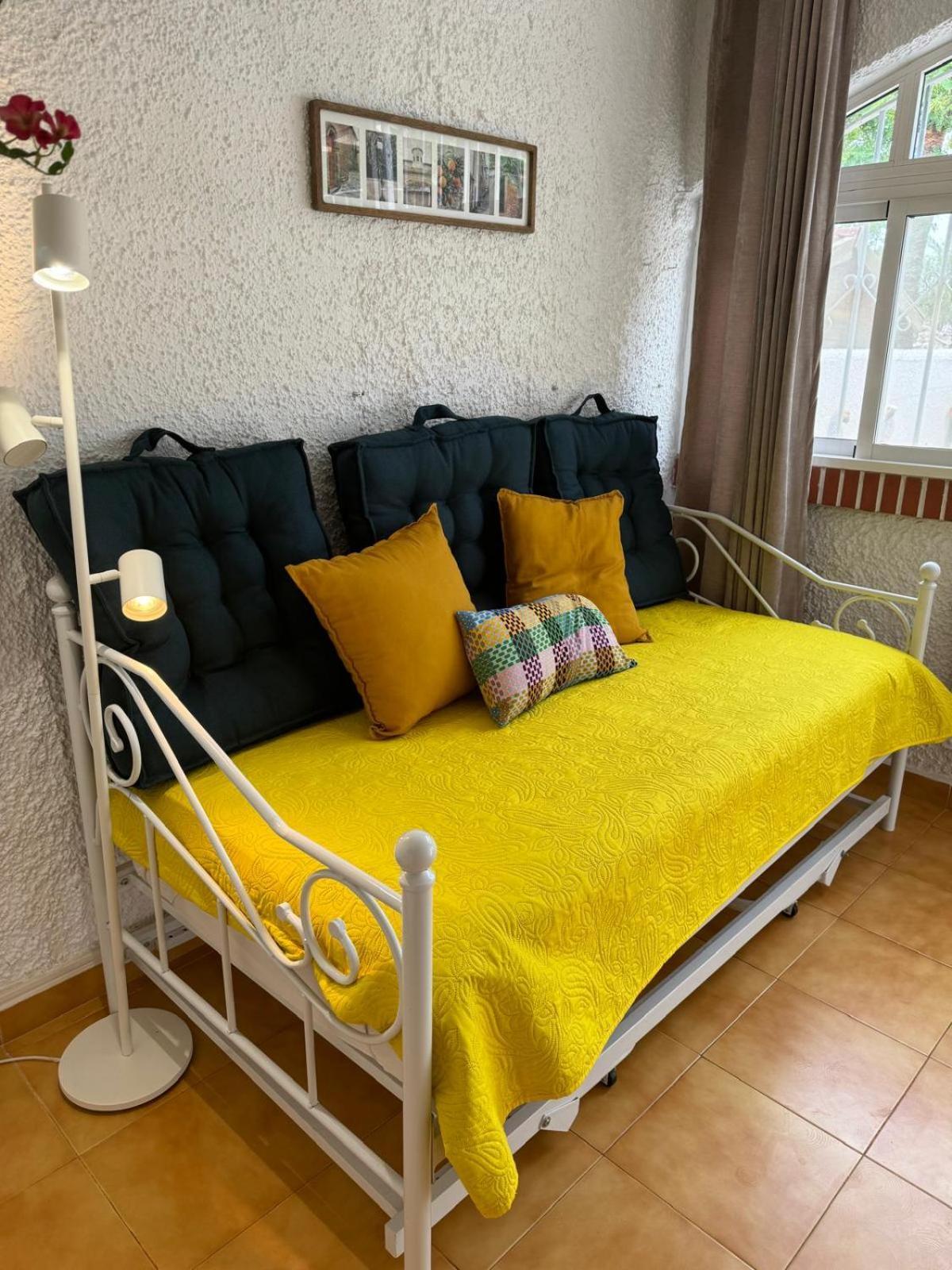 Villa Mare - 2 Beds With Balcony, Patio And Pool And Direct Park Access مرسية المظهر الخارجي الصورة