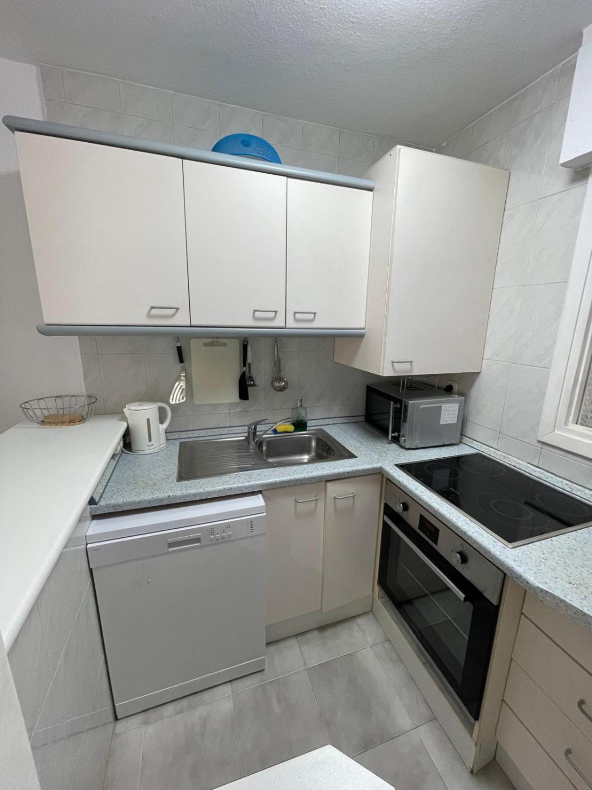 Villa Mare - 2 Beds With Balcony, Patio And Pool And Direct Park Access مرسية المظهر الخارجي الصورة