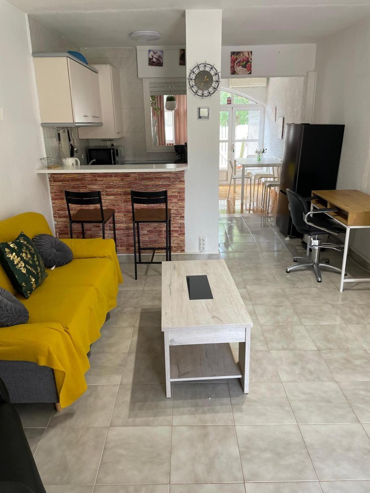 Villa Mare - 2 Beds With Balcony, Patio And Pool And Direct Park Access مرسية المظهر الخارجي الصورة