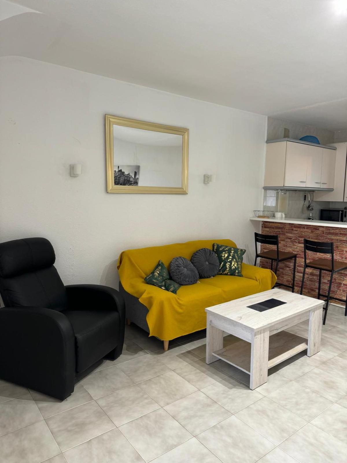 Villa Mare - 2 Beds With Balcony, Patio And Pool And Direct Park Access مرسية المظهر الخارجي الصورة